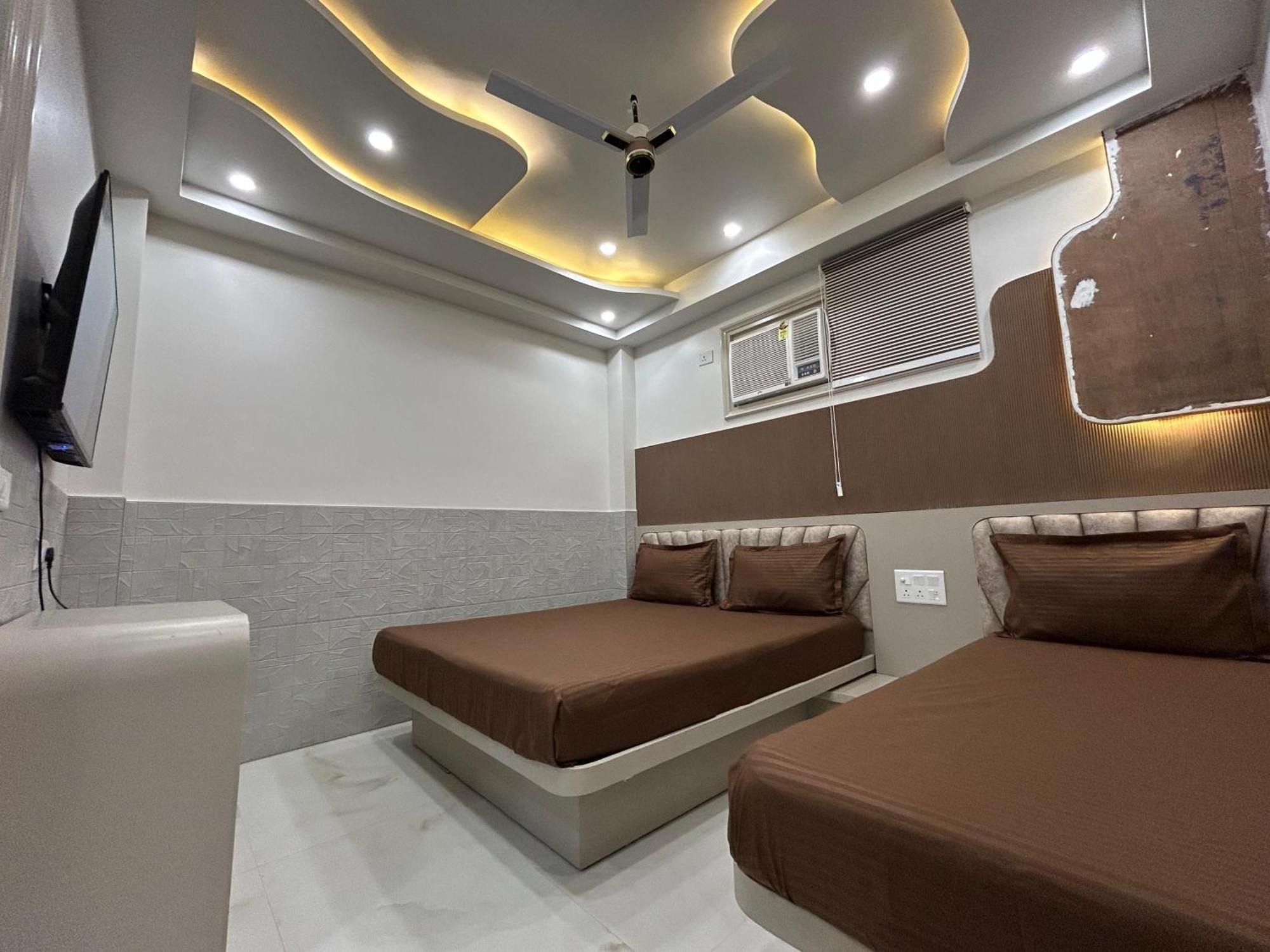 Shree Guru Couple Friendly At Railway Station Guest house *